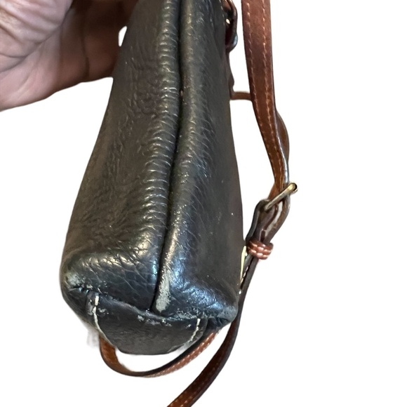 Dooney & Bourke Pebble Leather Letter Carrier, BLACK - Picture 6 of 11